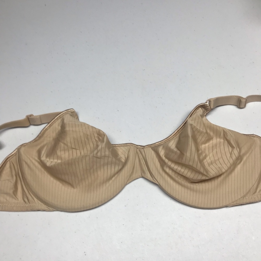Hanes TAN Minimizer, 38C. *P1061